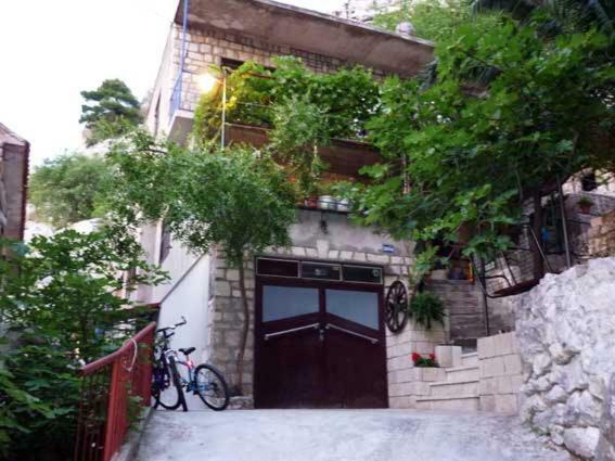 Apartmani Maruncic Оміш Екстер'єр фото