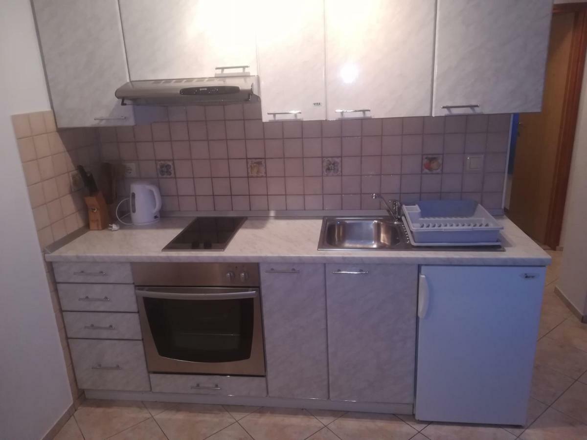Apartmani Maruncic Оміш Екстер'єр фото