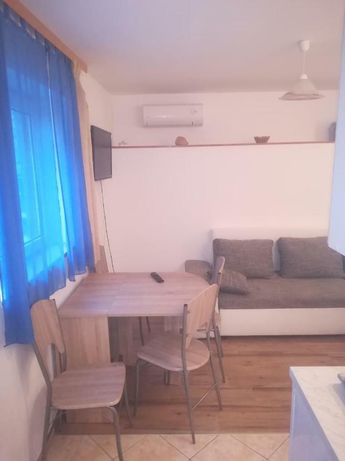 Apartmani Maruncic Оміш Екстер'єр фото