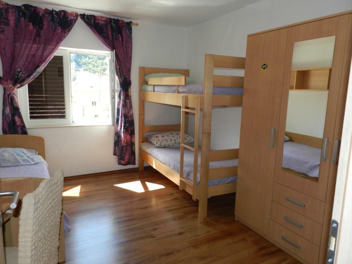Apartmani Maruncic Оміш Екстер'єр фото