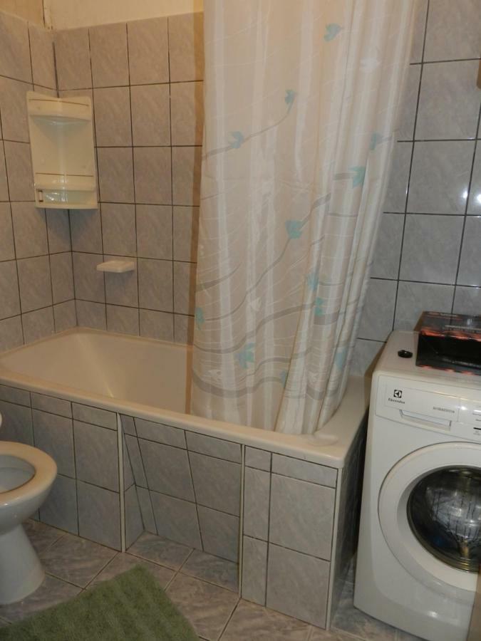 Apartmani Maruncic Оміш Екстер'єр фото