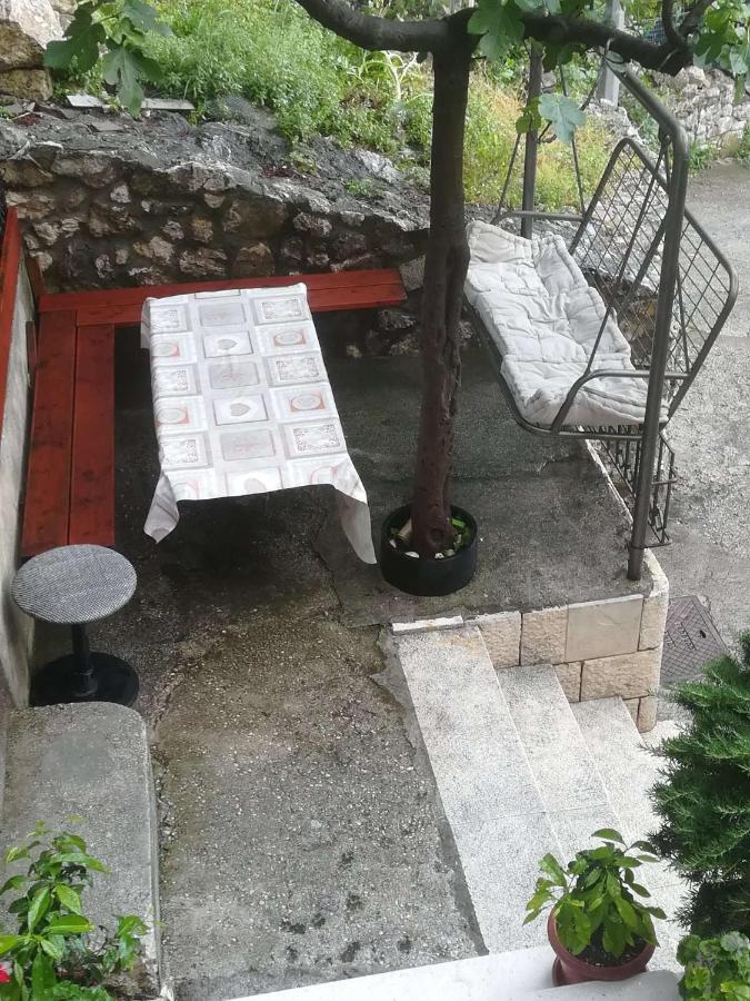 Apartmani Maruncic Оміш Екстер'єр фото